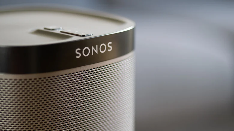 دليل إعداد سماعات Sonos: خطوات الضبط والتحسين عبر التطبيق
