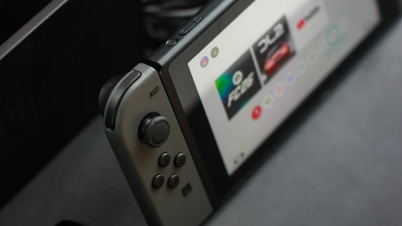 هل لا يزال شراء Nintendo Switch الأصلي خياراً ذكياً في 2026؟