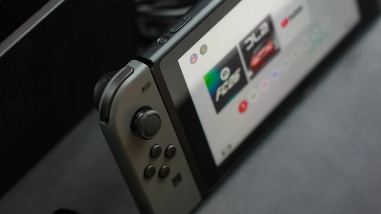 Picture of a Nintendo Switch zoomed in on the left Joycon.