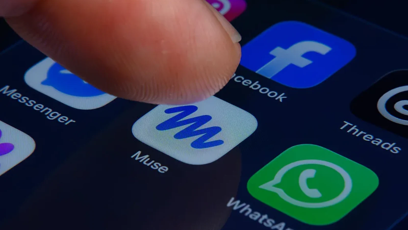 تطبيق Meta Muse يتفوق على ChatGPT في الأيام الأولى لإطلاقه للهواتف