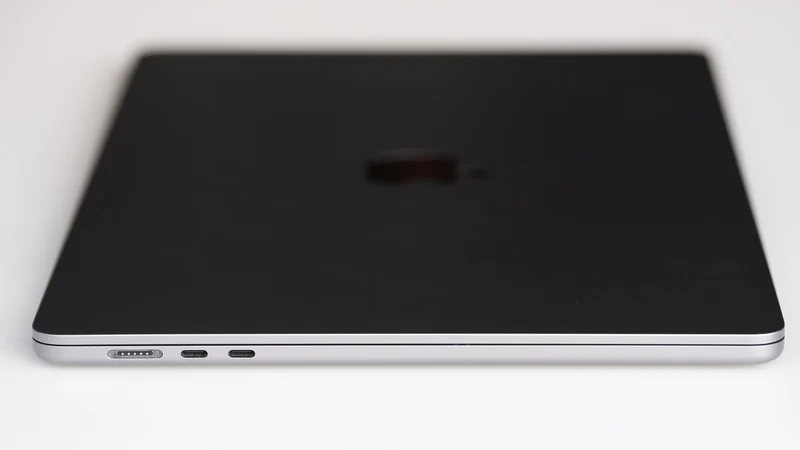 فروق جوهرية بين منافذ Thunderbolt و USB-C في أجهزة ماك