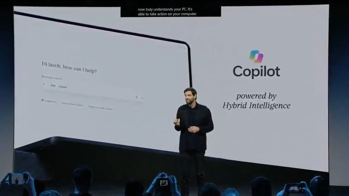 مايكروسوفت ونيفيديا تطلقان جهاز Surface Laptop Ultra بشريحة RTX Spark