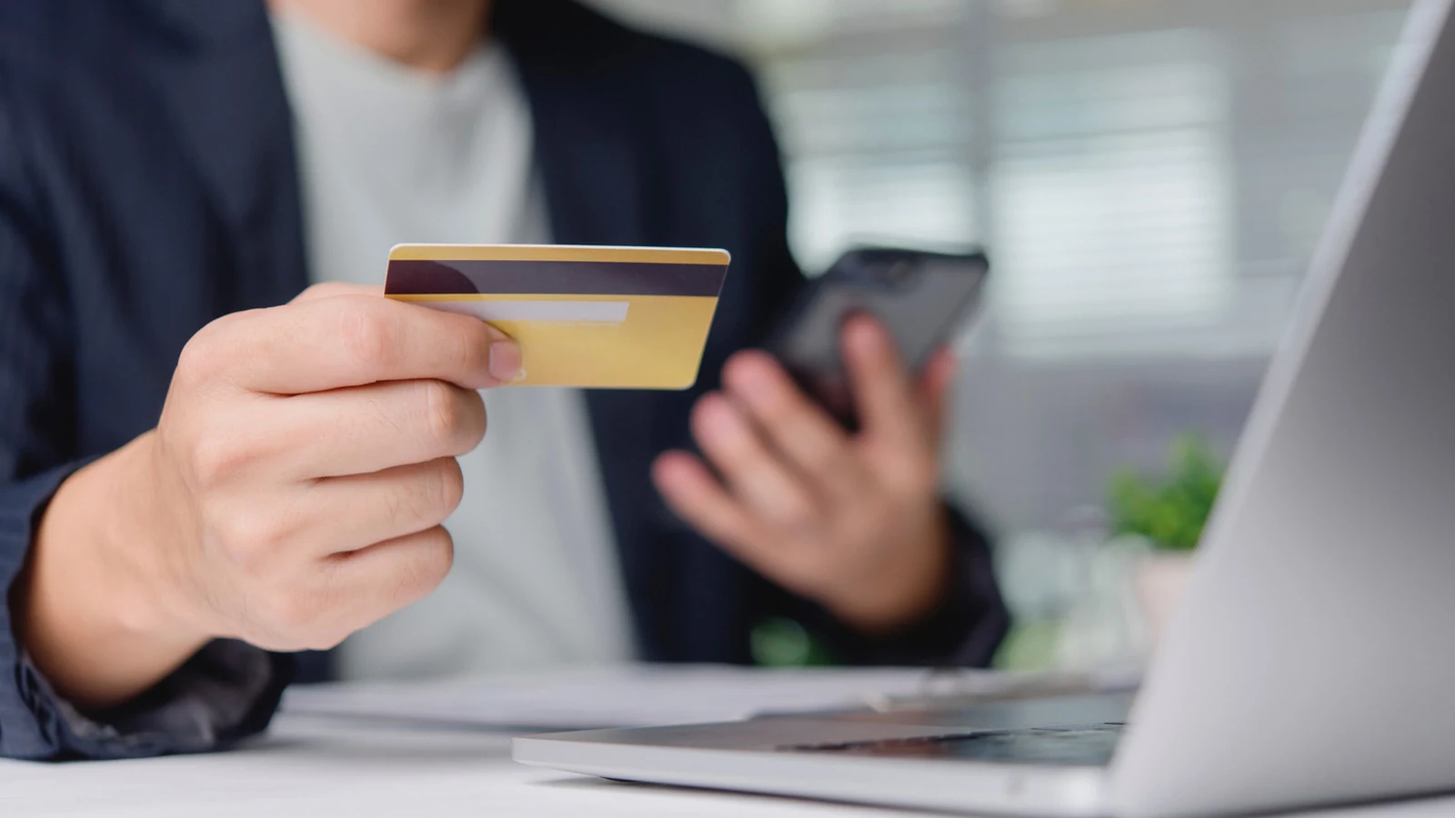 تقارير: التجار الذين لا يدعمون المحافظ الرقمية يفقدون جيل Z