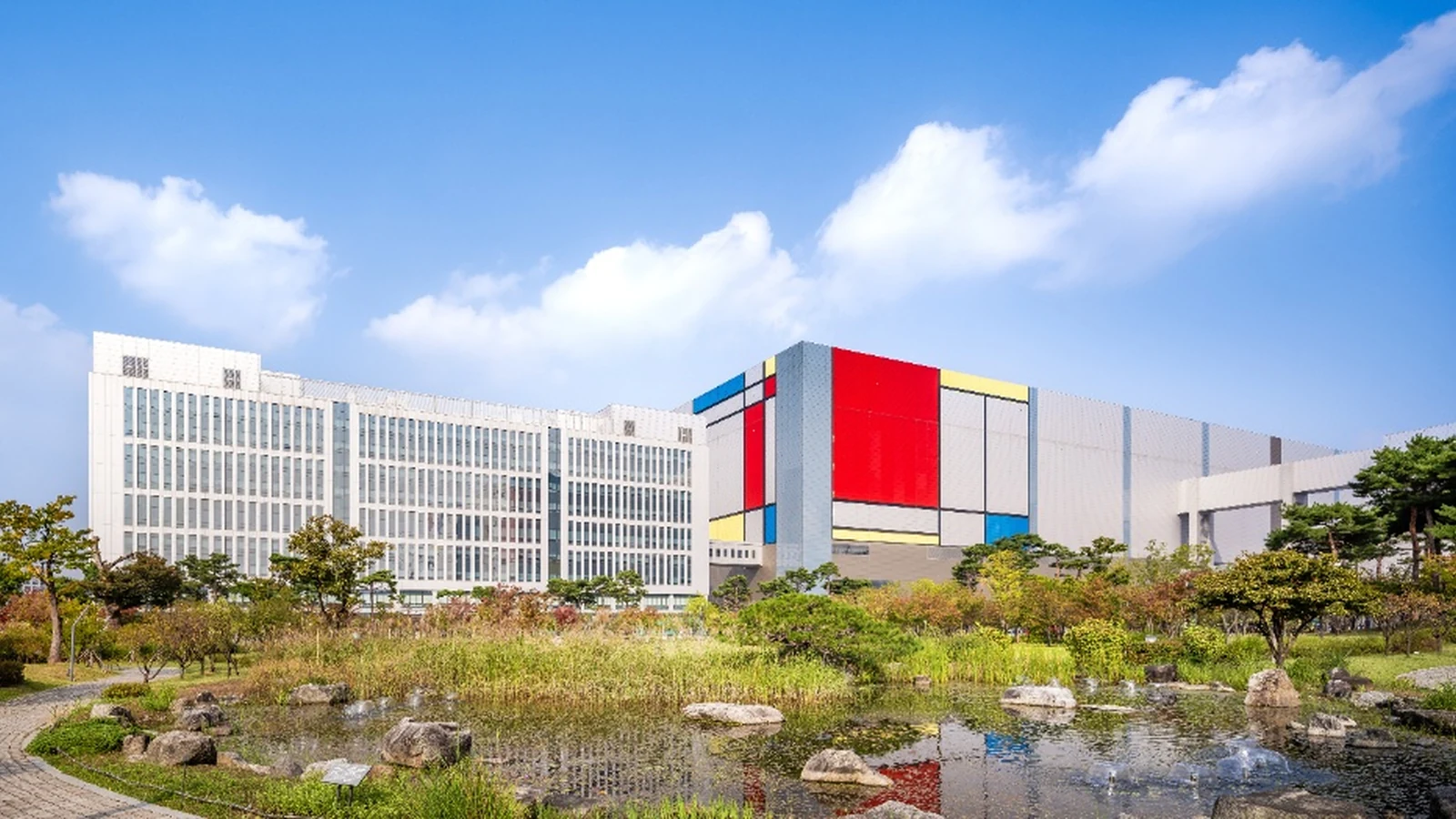 Samsung Unveils Nano City in Pyeongtaek for Advanced Chip Production